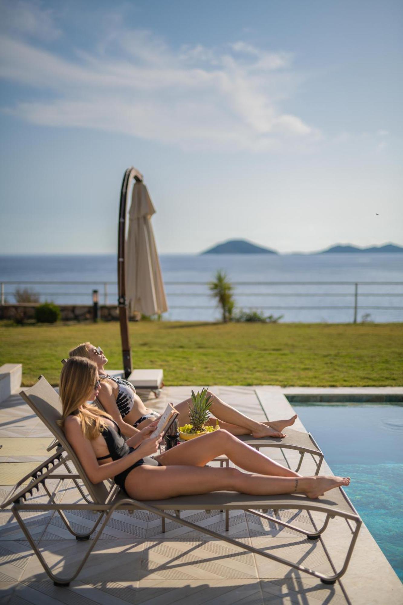 Beachfront Sari Villa With Private Swimming Pool Калкан Экстерьер фото